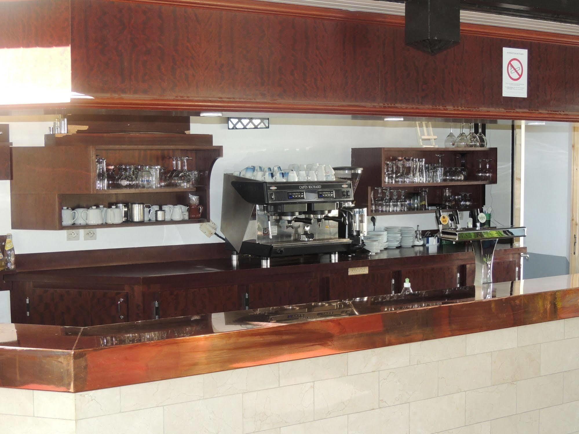 Ibis Budget Saint-Ouen-L'Aumone Exterior photo